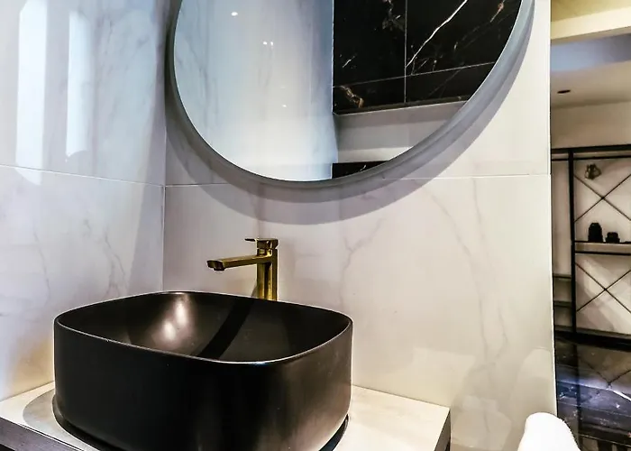 Marmur Luxury לינה וארוחת בוקר 3*