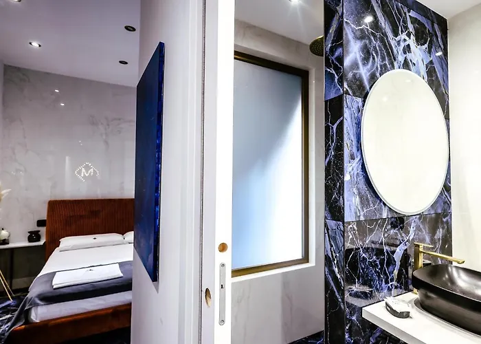 לינה וארוחת בוקר Marmur Luxury 3*