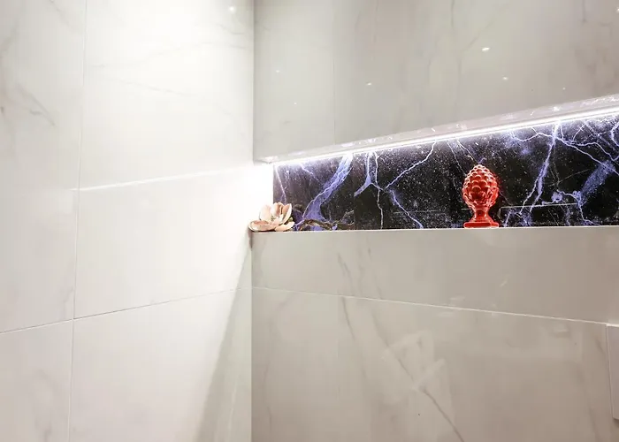 Marmur Luxury לינה וארוחת בוקר לצ'ה