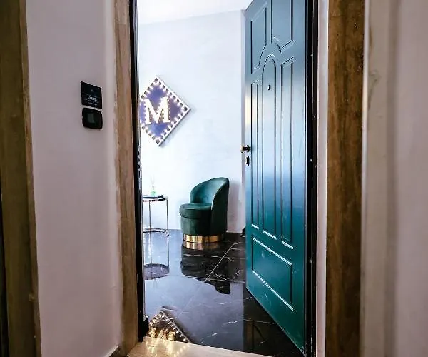 לינה וארוחת בוקר Marmur Luxury לצ'ה